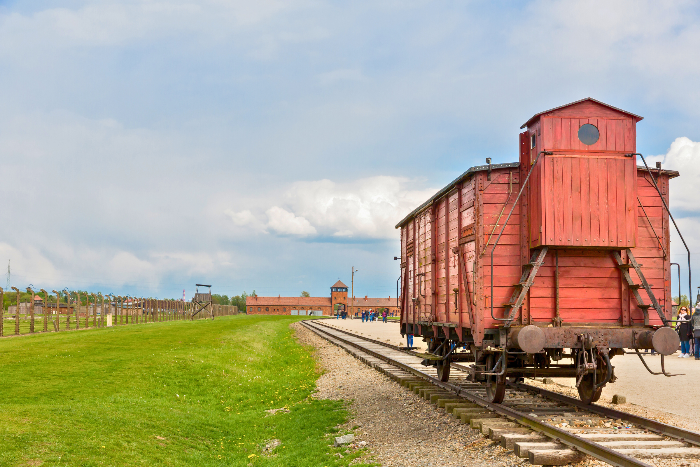 auschwitz.webp