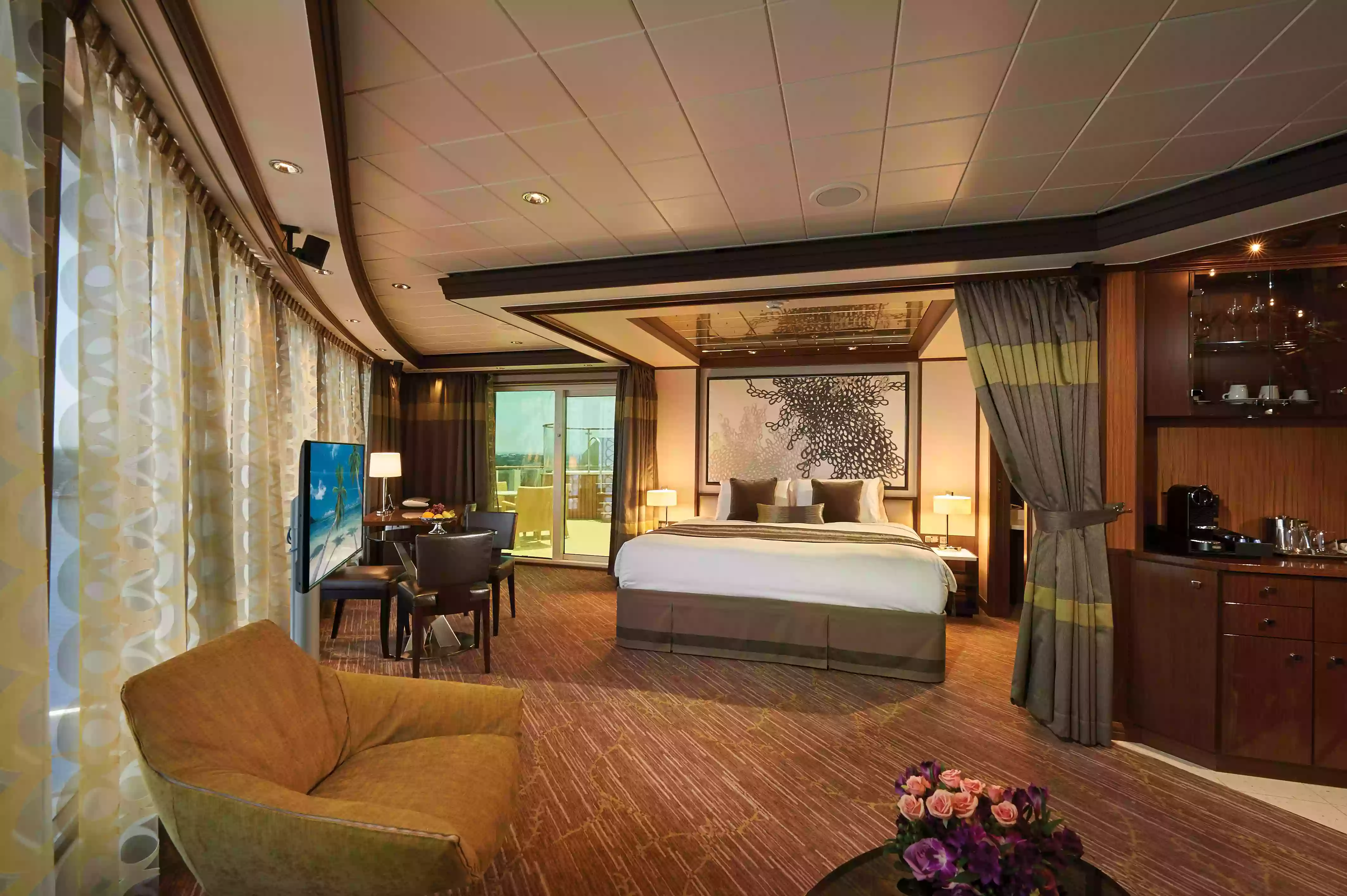 The Haven Deluxe Owner's Suite with Large Balcony