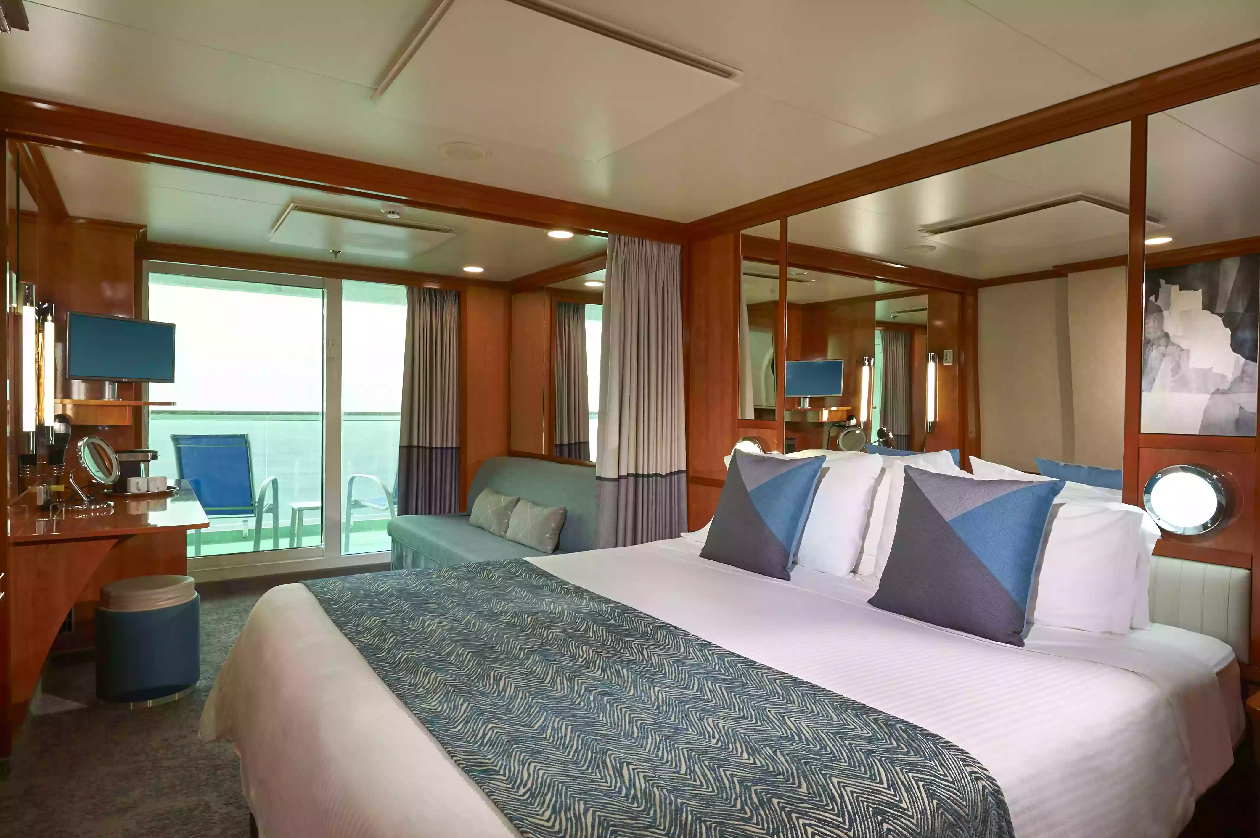 Sail Away Club Balcony Suite