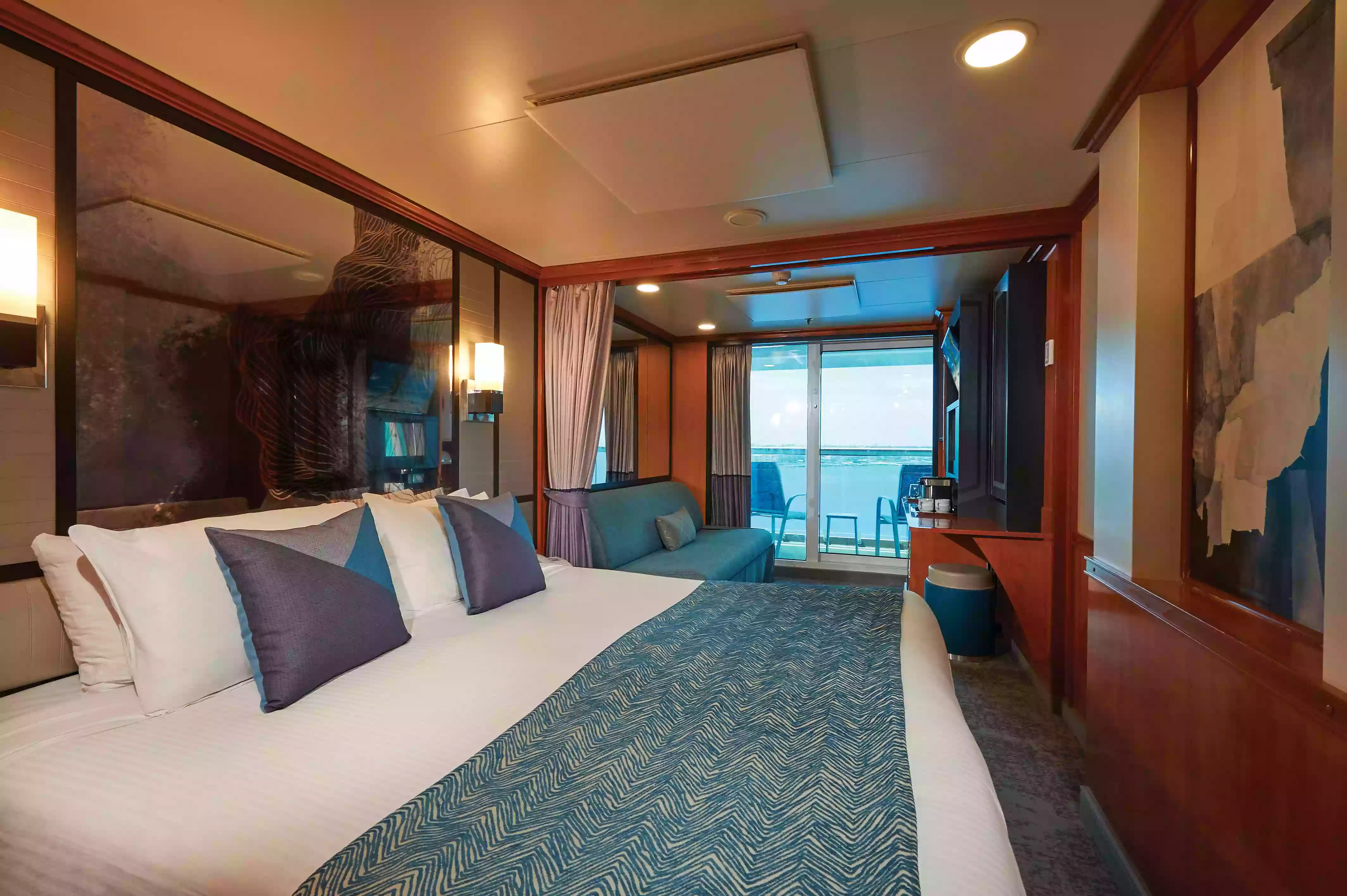 Sail Away Club Balcony Suite