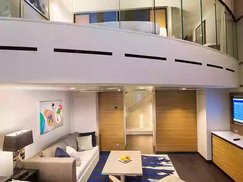 Grand Loft Suite with Balcony