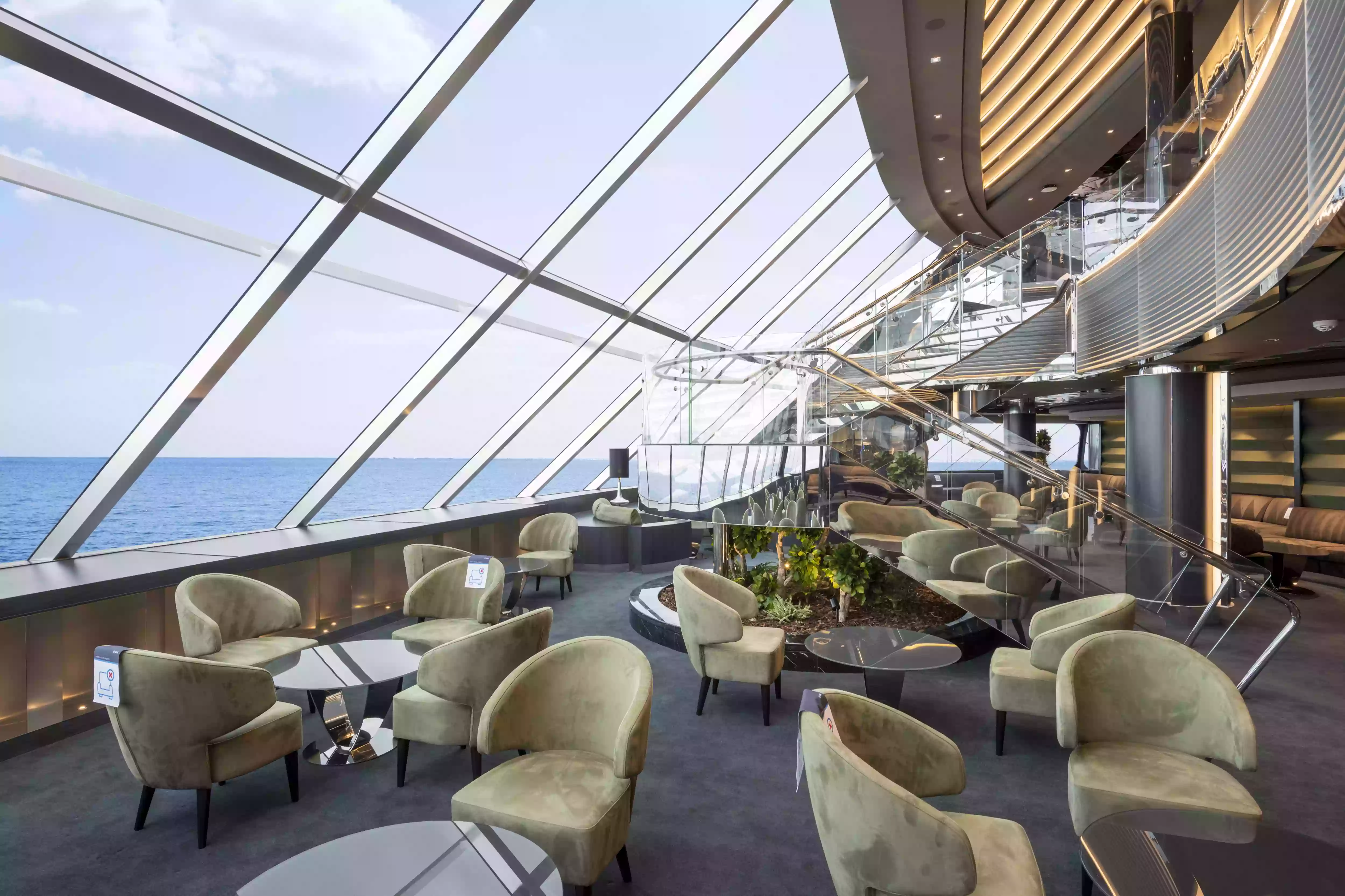 MSC Yacht Club Top Sail Lounge