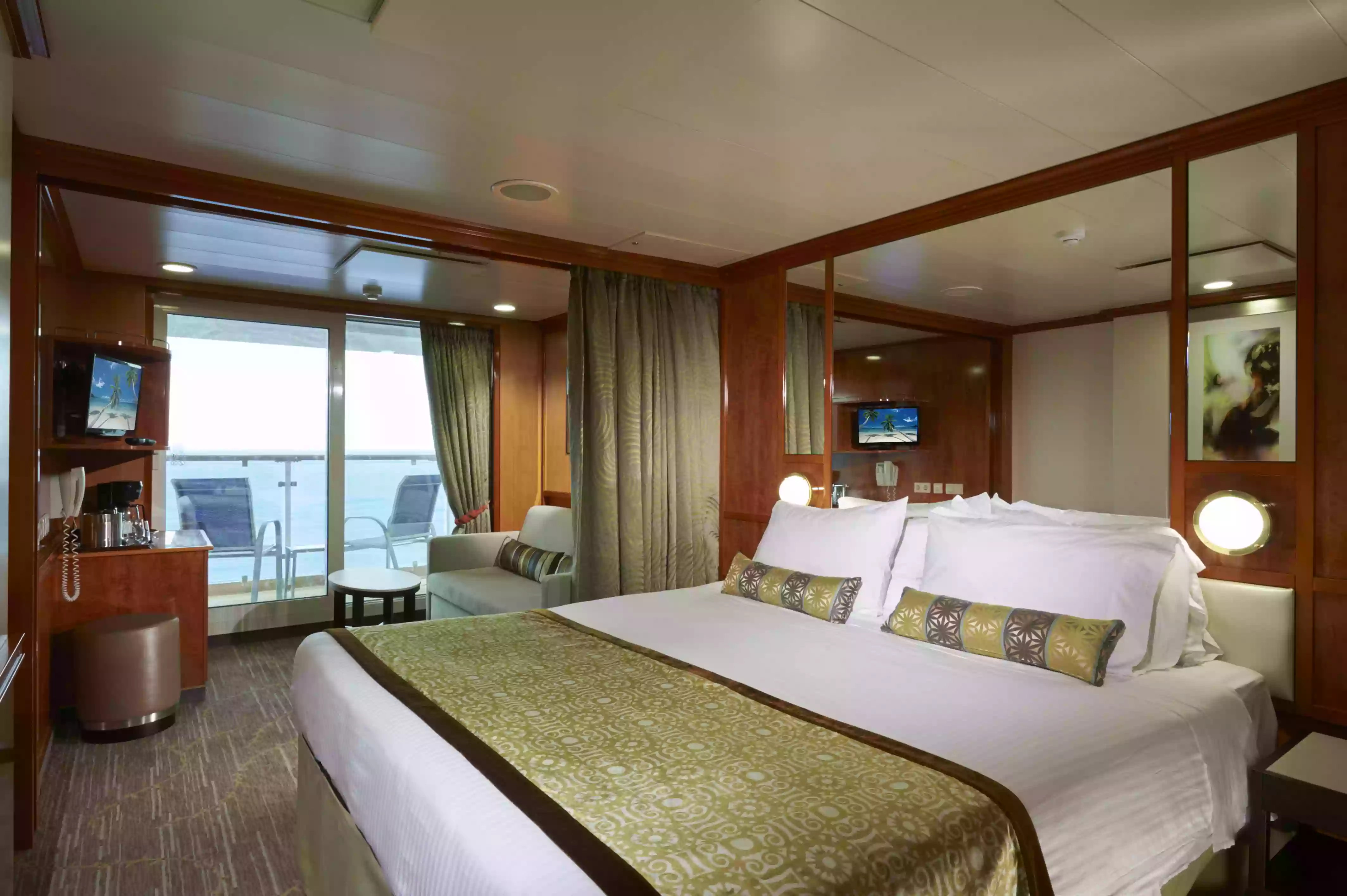 Sail Away Club Balcony Suite